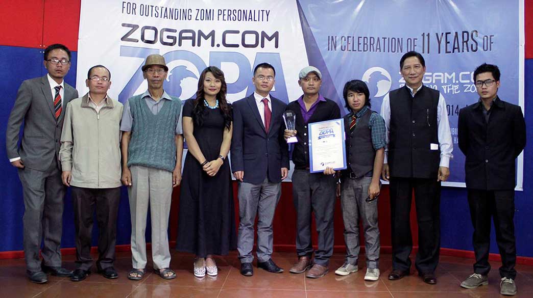 Zopa-Winner-with-team